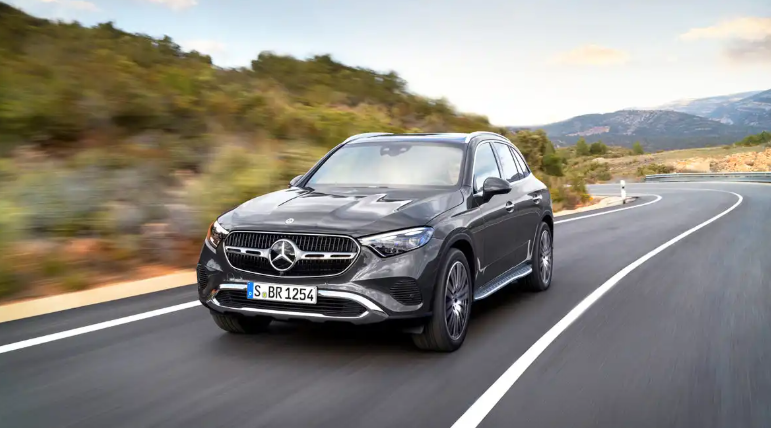 벤츠 GLC 주행 컷